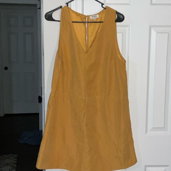 Umgee Dresses & Skirts - Umgee Golden Sleeveless Mini Dress